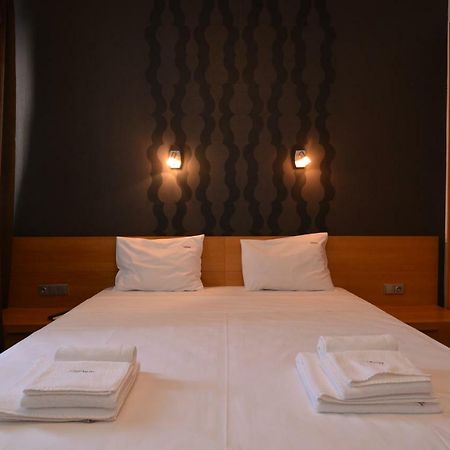 Super Premium Two Bedroom Suite On Vitosha Boulevard Sofia Bagian luar foto
