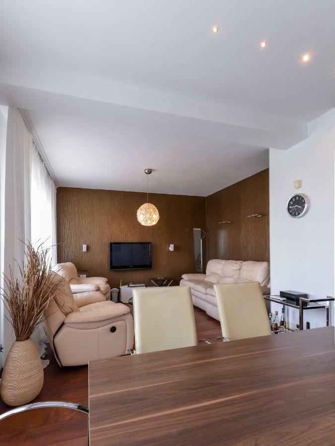 Super Premium Two Bedroom Suite On Vitosha Boulevard Sofia Bagian luar foto